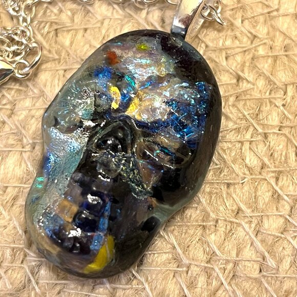 Dichroic Glass Skull Pendants - Picture 7 of 14